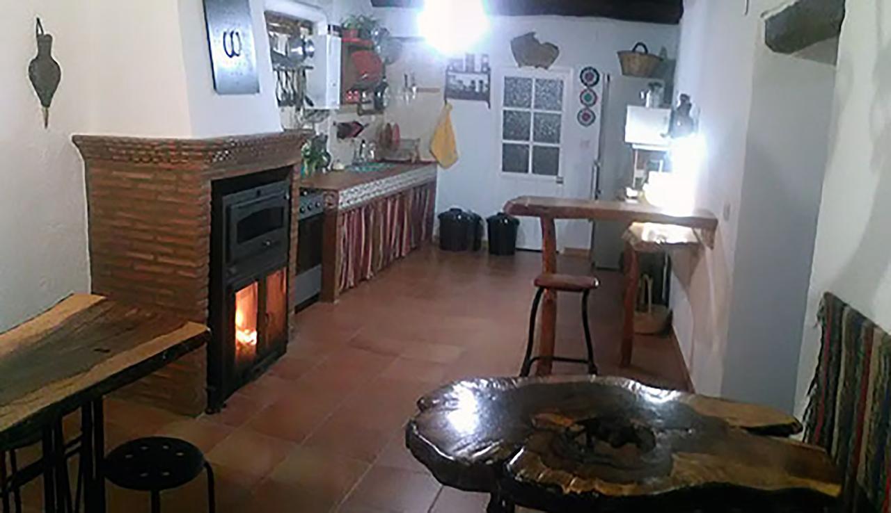 Refugio Alpujarra Alta Bed & Breakfast เตรเวเลซ ภายนอก รูปภาพ
