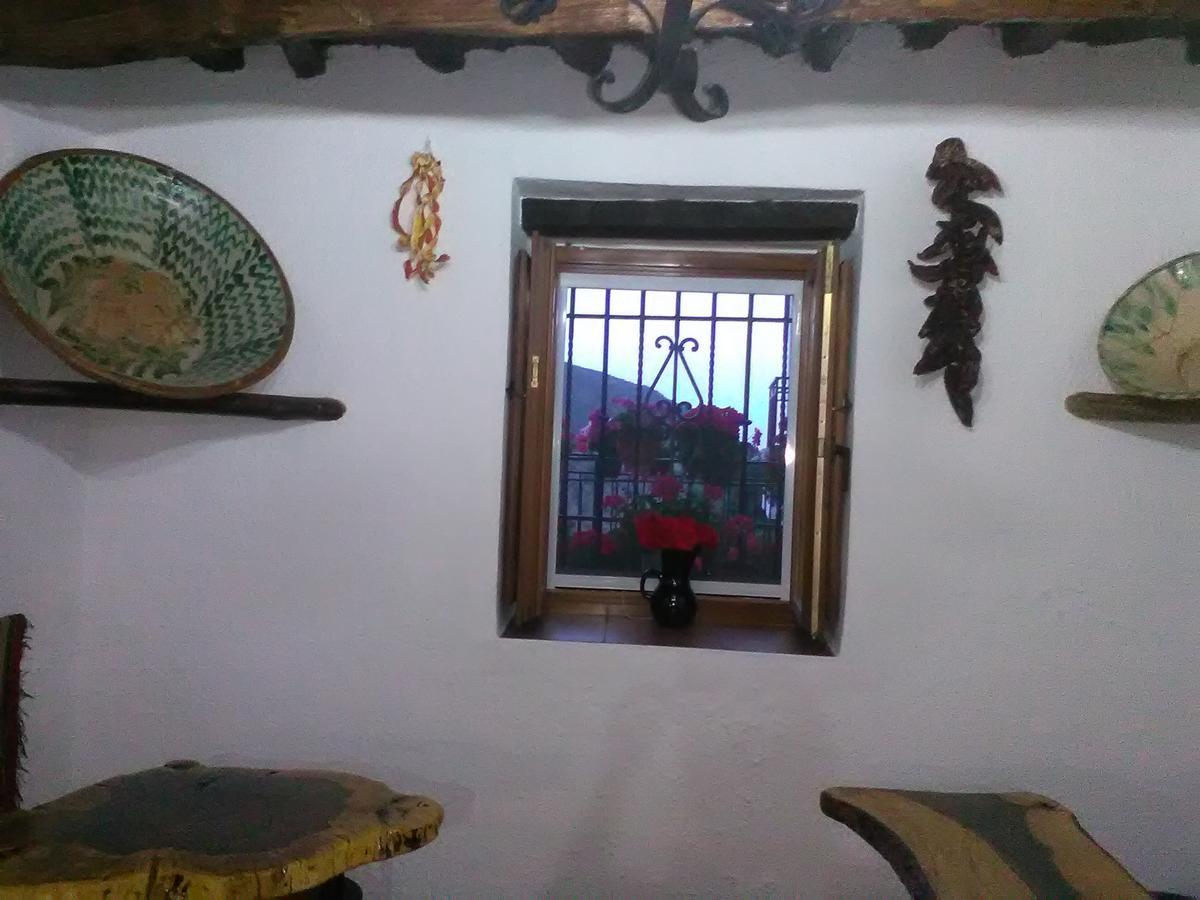 Refugio Alpujarra Alta Bed & Breakfast เตรเวเลซ ภายนอก รูปภาพ